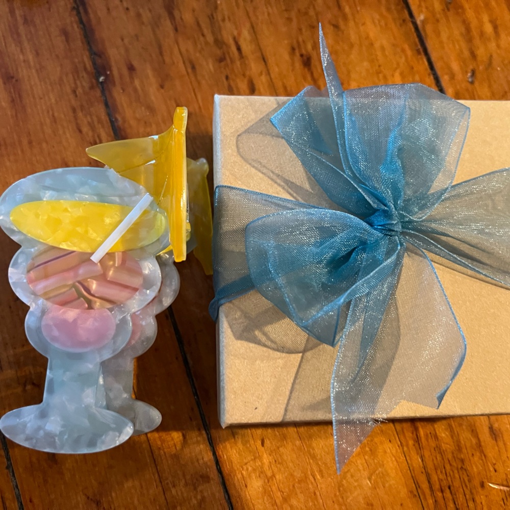 Cocktail Hair Claw with Umbrella